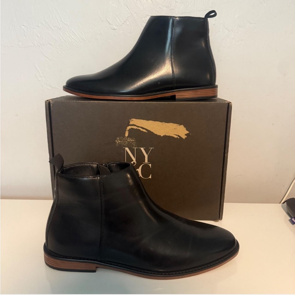 New‎ York & Company Black  Boots
Size10M
0086